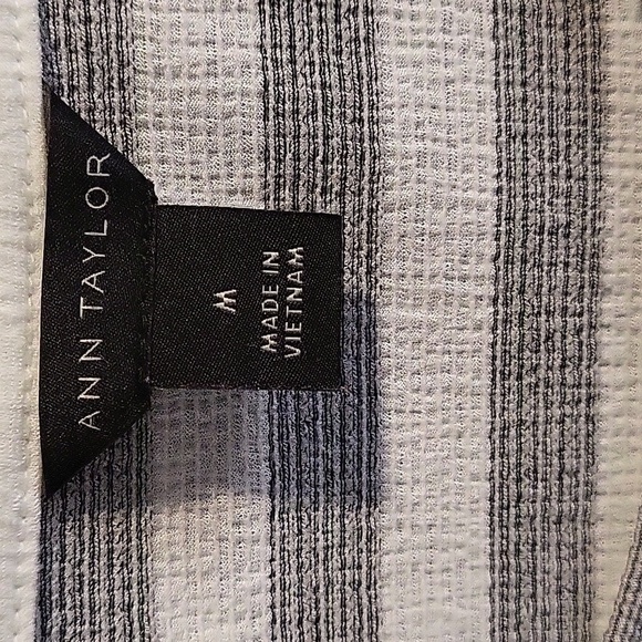 Ann Taylor Stretchy Flutter Sleeve Striped Pullover Top Size M - Picture 6 of 10